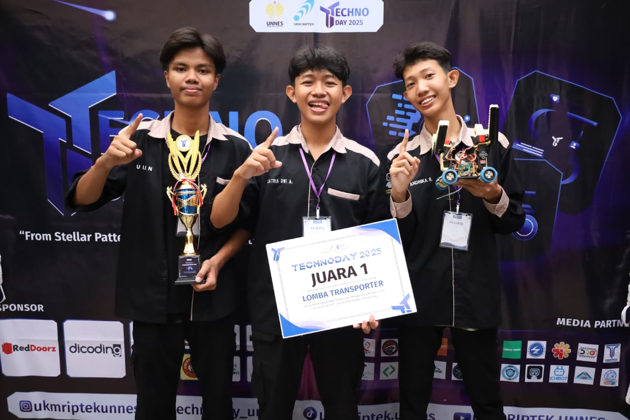 JUARA 1 LOMBA TRANSPORTER TECNODAY